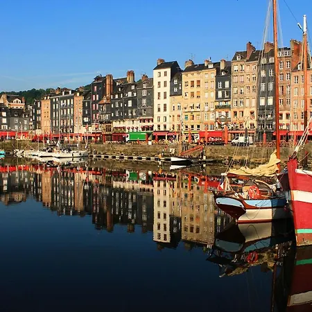 A 4 Minutes En Voiture De La Plage Du Butin A Honfleur. 93471 Daire